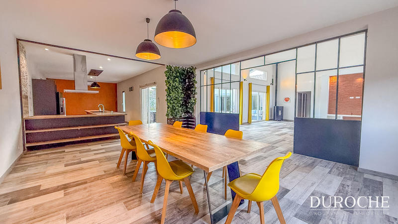 Villa - 210 m² - 5 pièces