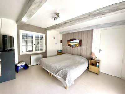 Maison - 203 m² - 8 pièces