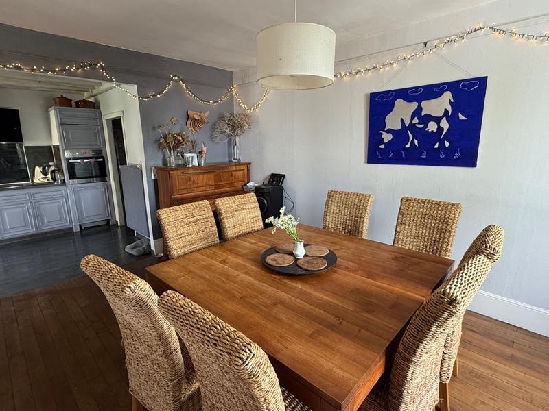 Maison - 183 m² - 7 pièces