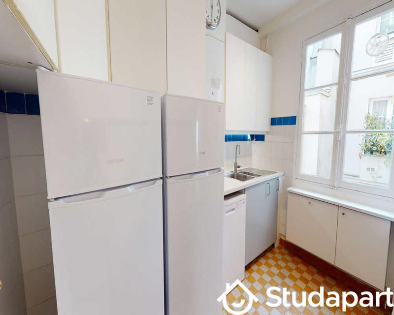 Chambre - 130 m² - 1 pièce