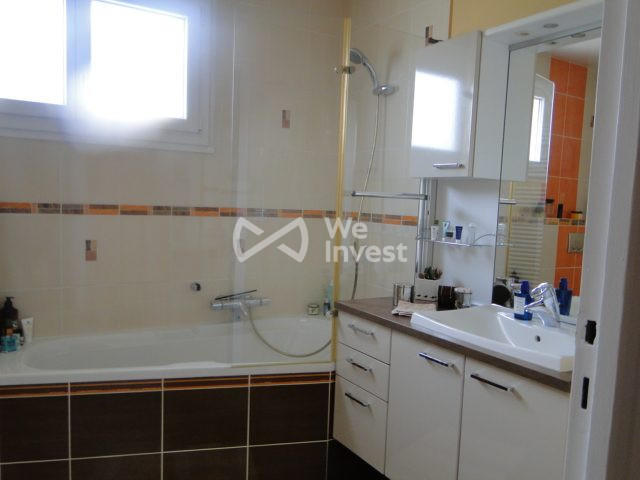 Maison traditionnelle - 170 m² - 7 pièces