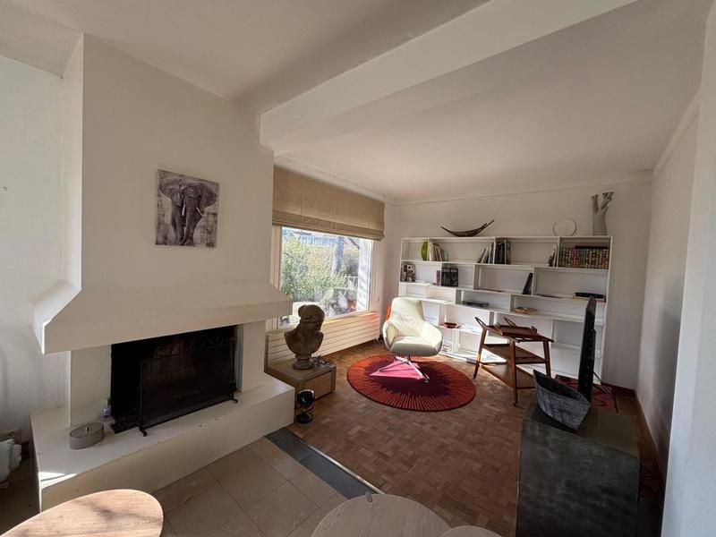 Maison - 241 m² - 6 pièces