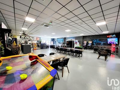 Local commercial - 1 200 m²