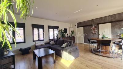 Maison traditionnelle - 78 m² - 3 pièces