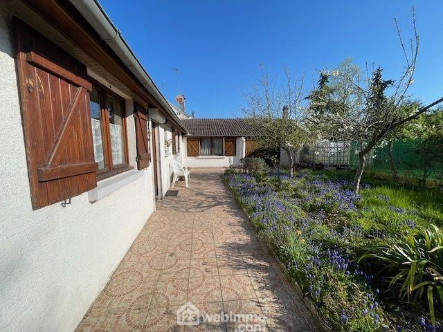 Maison de village - 92 m² - 5 pièces