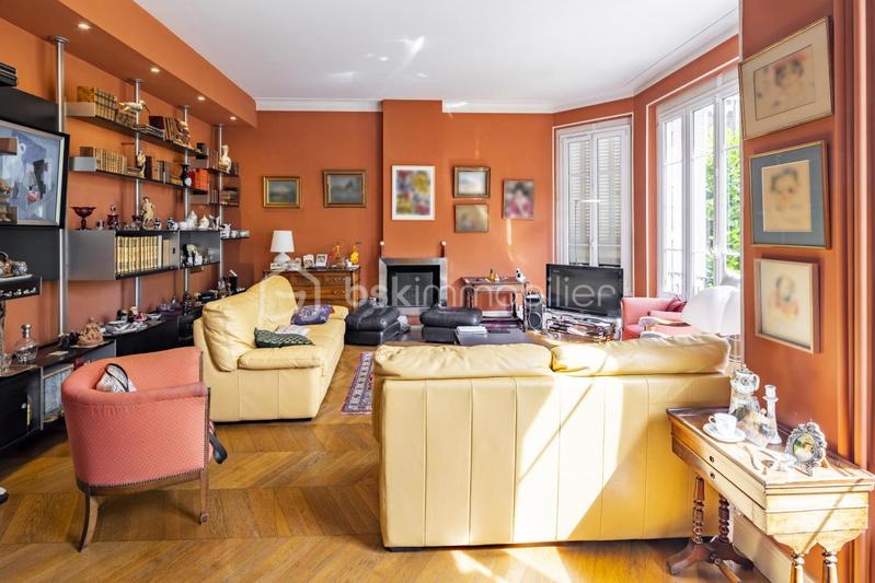 Maison de maîtres - 272 m² - 10 pièces