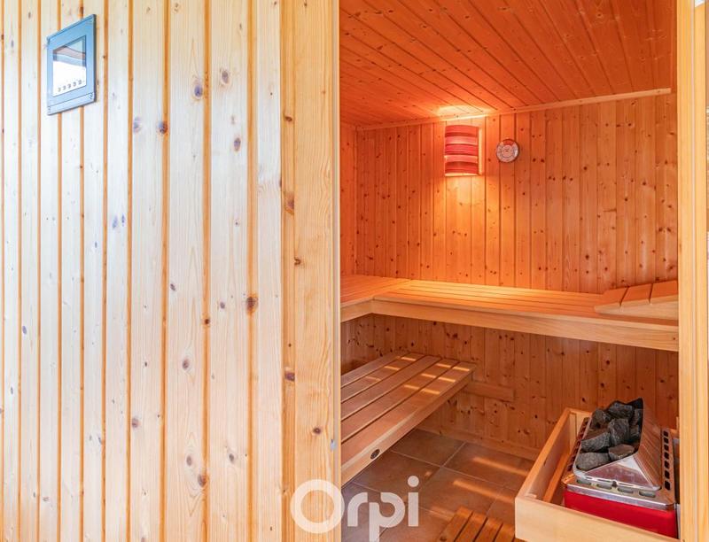 Maison - 293 m² - 6 pièces