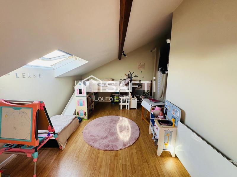 Maison - 90 m² - 5 pièces