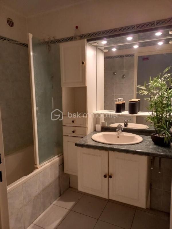 Appartement - 93 m² - 4 pièces