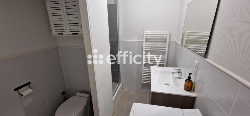 Immeuble - 90 m² - 5 pièces