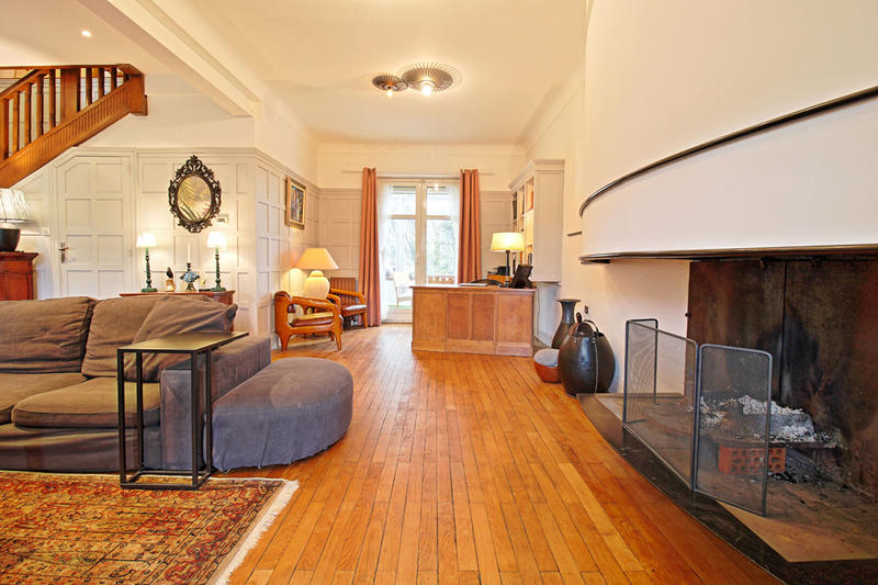 Maison - 273 m² - 7 pièces