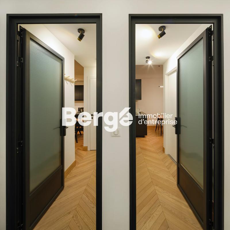 Bureau - 128 m² - 4 pièces