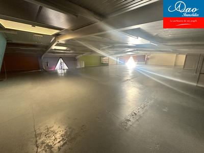 Local commercial - 963 m²