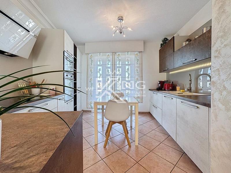 Appartement - 97 m² - 4 pièces