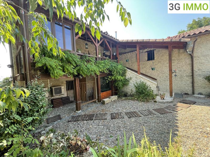 Propriété - 200 m² - 6 pièces