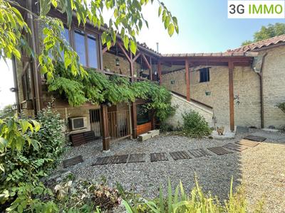 Propriété - 200 m² - 6 pièces