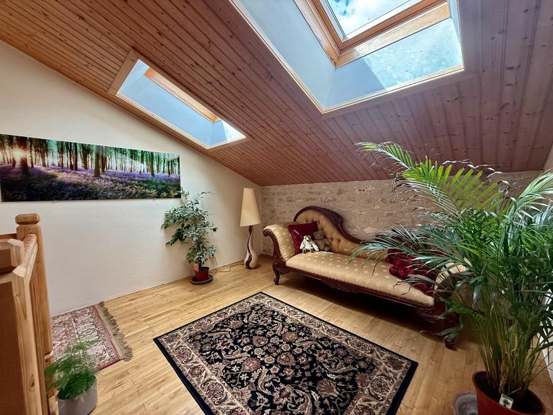 Maison - 215 m² - 8 pièces