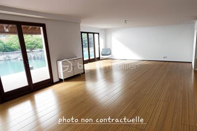 Maison traditionnelle - 176 m² - 7 pièces