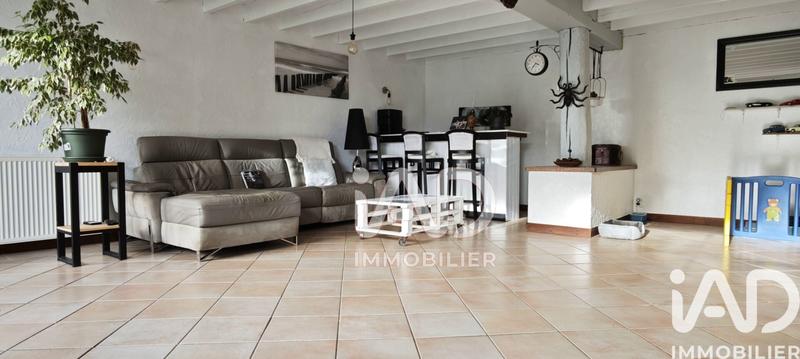 Maison - 245 m² - 8 pièces