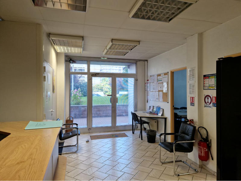 Local commercial - 104 m²