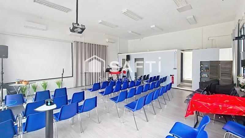 Local commercial - 400 m² - 8 pièces