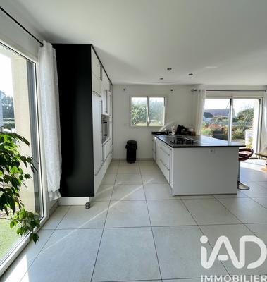 Maison - 94 m² - 4 pièces