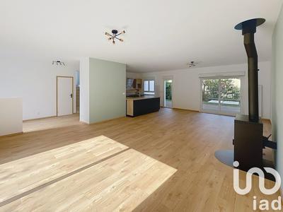 Maison - 230 m² - 8 pièces