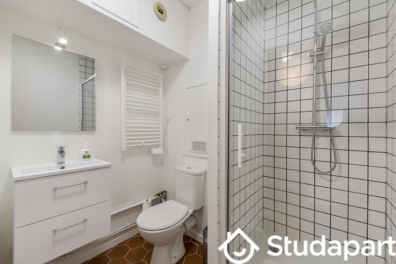 Chambre - 11 m² - 1 pièce