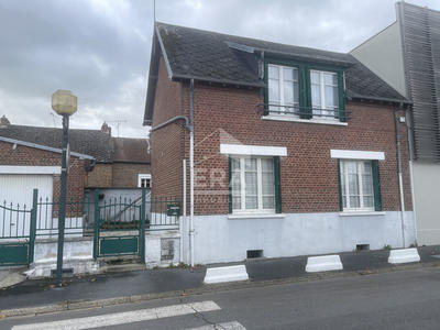 Maison - 93 m² - 4 pièces