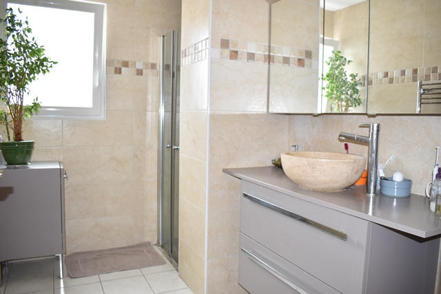 Maison - 180 m² - 5 pièces