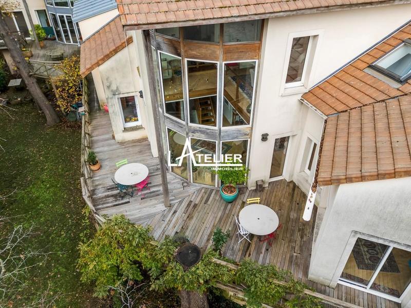 Maison - 399 m² - 15 pièces