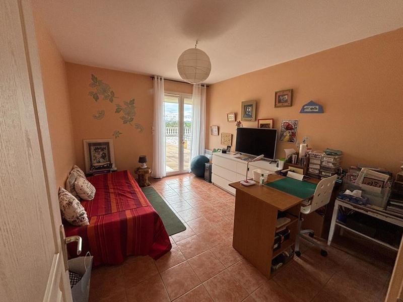 Villa - 245 m² - 10 pièces