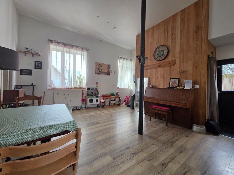 Maison - 117 m² - 6 pièces