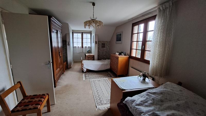 Maison - 181 m² - 7 pièces