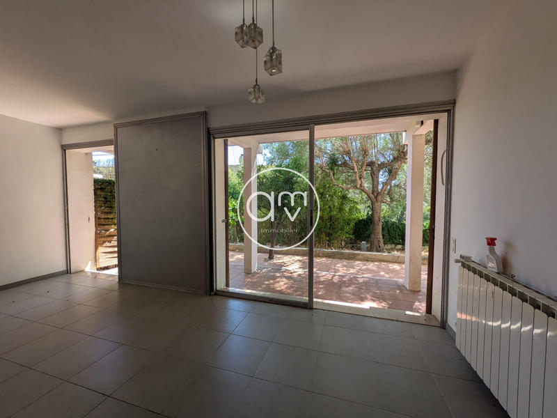 Appartement - 90 m² - 3 pièces