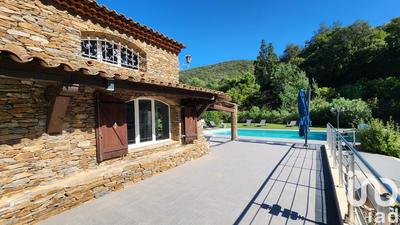 Maison - 264 m² - 7 pièces