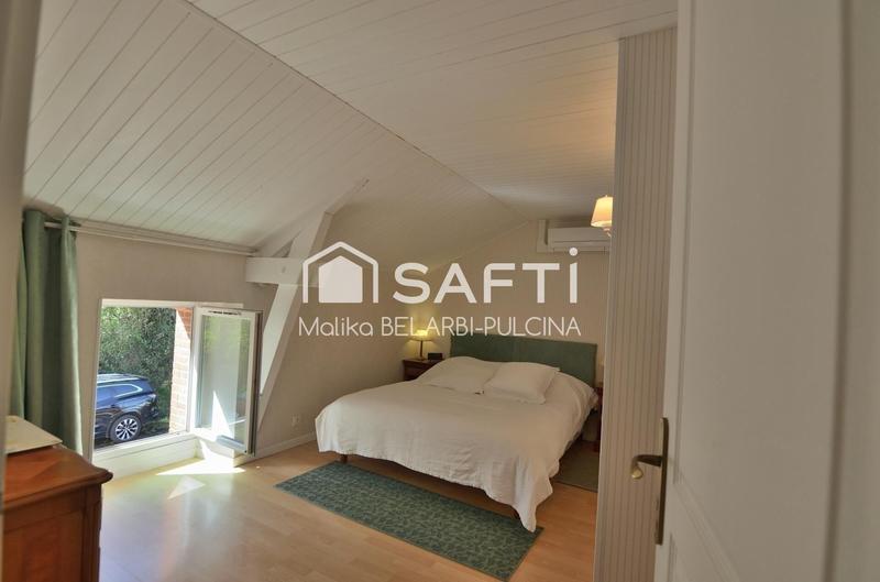 Maison - 392 m² - 14 pièces