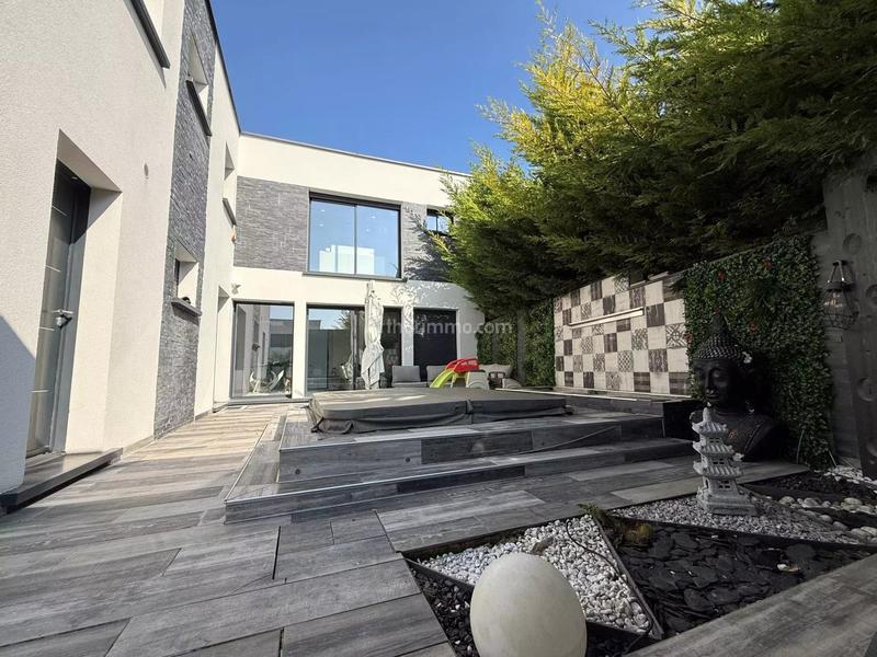 Maison - 145 m² - 5 pièces