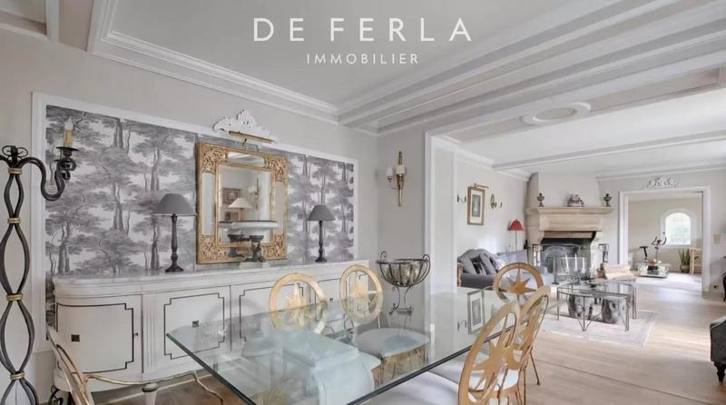 Demeure - 200 m² - 7 pièces