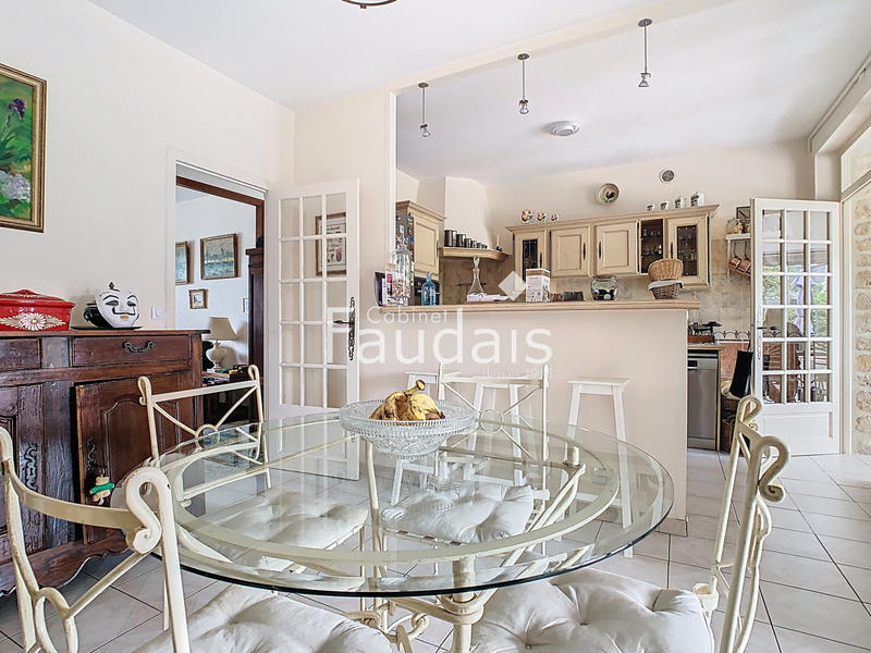 Maison - 168 m² - 7 pièces