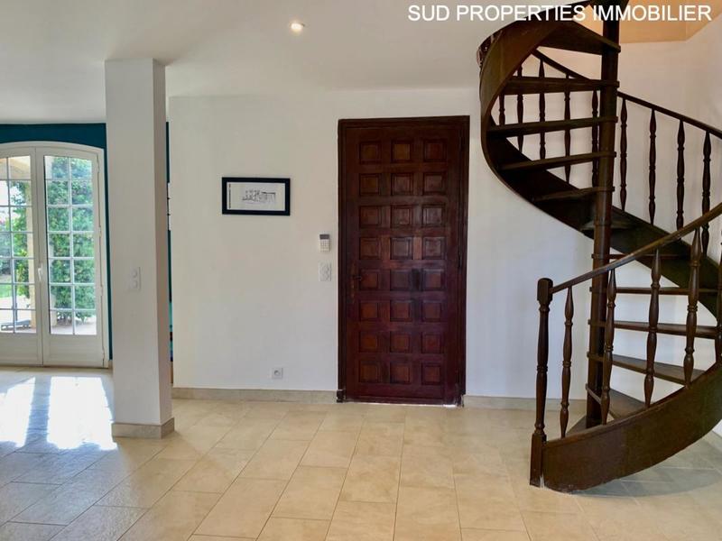 Villa - 207 m² - 7 pièces