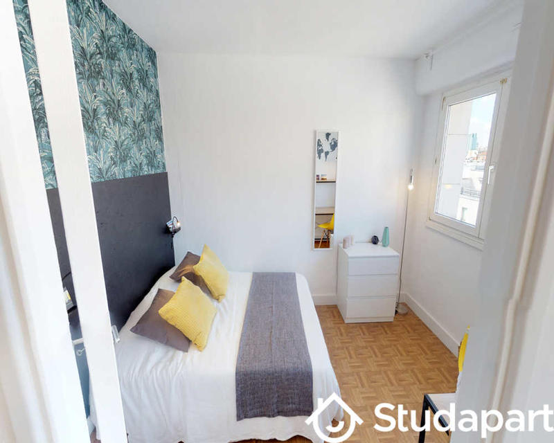 Chambre - 90 m² - 1 pièce