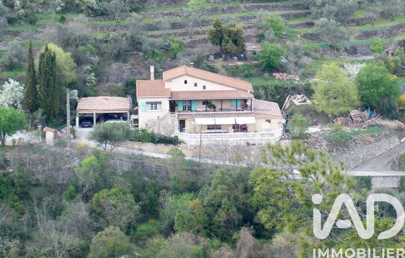 Maison - 318 m² - 10 pièces