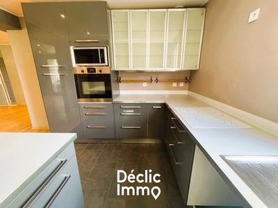 Appartement - 80 m² - 4 pièces