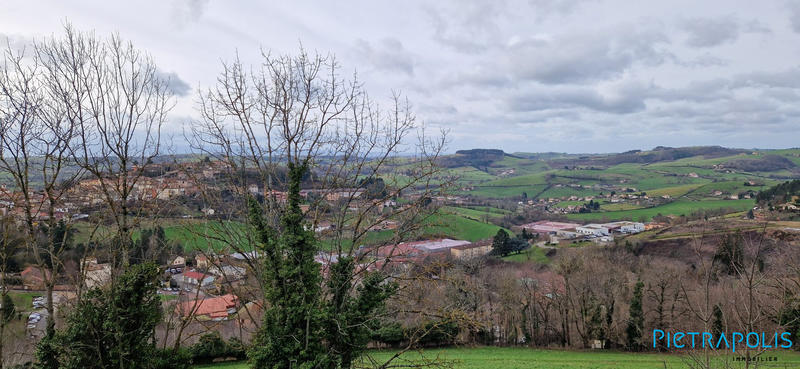 Maison - 242 m² - 8 pièces