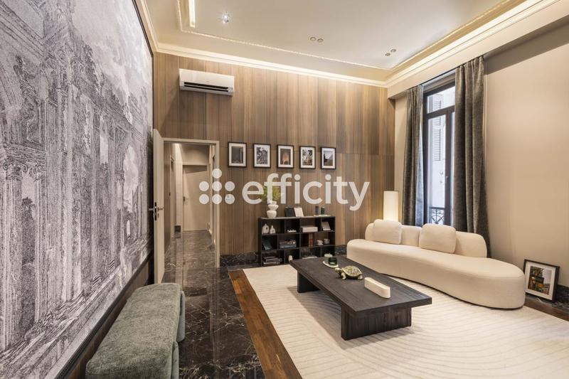 Appartement - 102 m² - 5 pièces