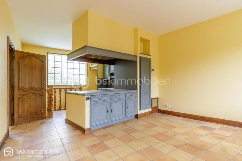 Demeure - 326 m² - 9 pièces