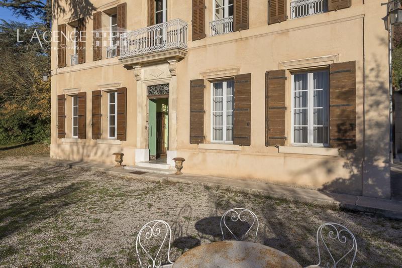 Appartement - 229 m² - 8 pièces