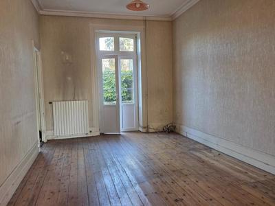 Maison - 192 m² - 8 pièces