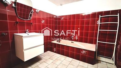 Maison - 140 m² - 5 pièces